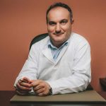 Ποιος είναι ο καλύτερος χειρουργός για αιμορροΐδες στην Αθήνα; - Iatromedia.gr Δημήτριος Μουσιώλης