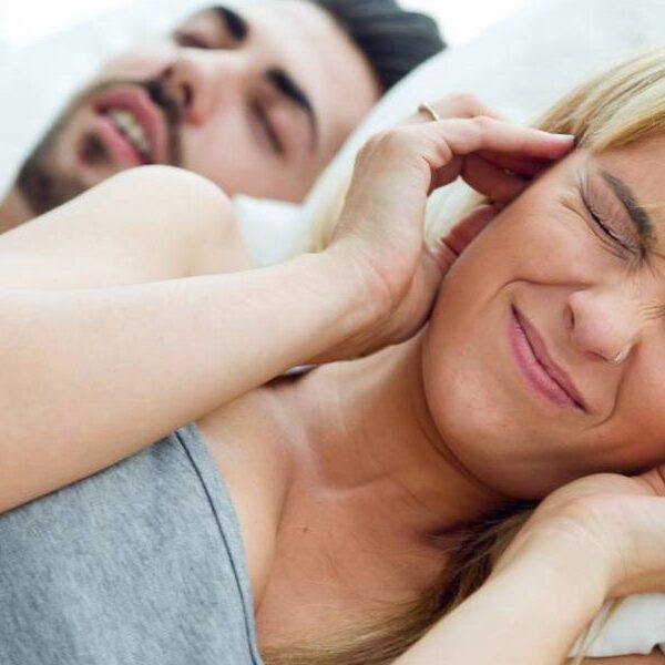 Ροχαλητό: Αίτια, κίνδυνοι & πρόληψη