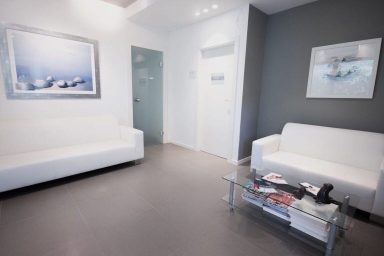 Έκθεση έργων τέχνης στο οδοντιατρικό περιβάλλον