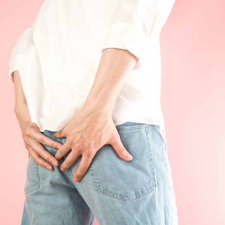 Κύστη κόκκυγος: Γιατί προκαλεί πόνο όταν κάθεσαι και πως αντιμετωπίζεται