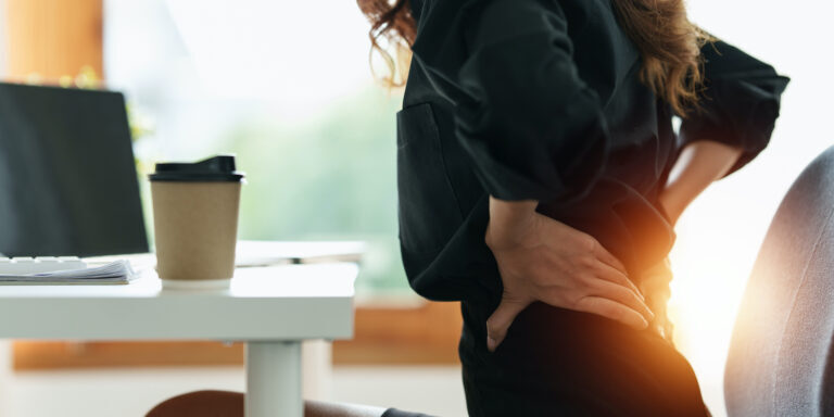 Πόνος στη μέση: Πού οφείλεται; Πόνος στη μέση: Πού οφείλεται;