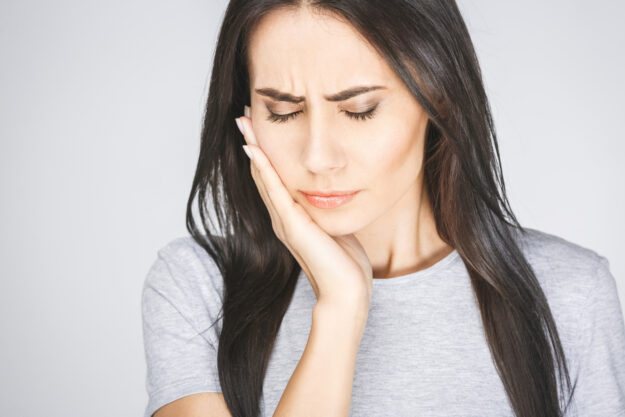 Πώς ένας έγκλειστος φρονιμίτης επηρεάζει την ορθοδοντική θεραπεία;