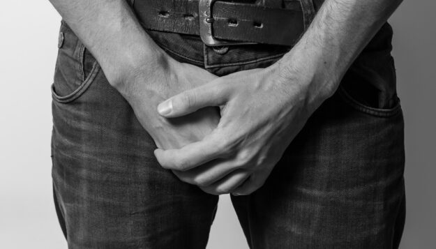 Μήπως η λιποαναρρόφηση της ηβικής περιοχής μπορεί να μεγαλώσει το πέος σας;