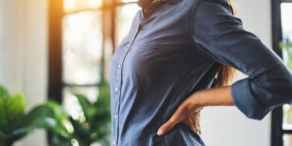 Πώς τα συμπτώματα που προκαλεί η δισκοκήλη μέσης ανακουφίζονται αποτελεσματικά;