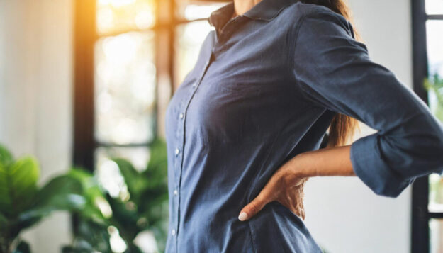 Πώς τα συμπτώματα που προκαλεί η δισκοκήλη μέσης ανακουφίζονται αποτελεσματικά;