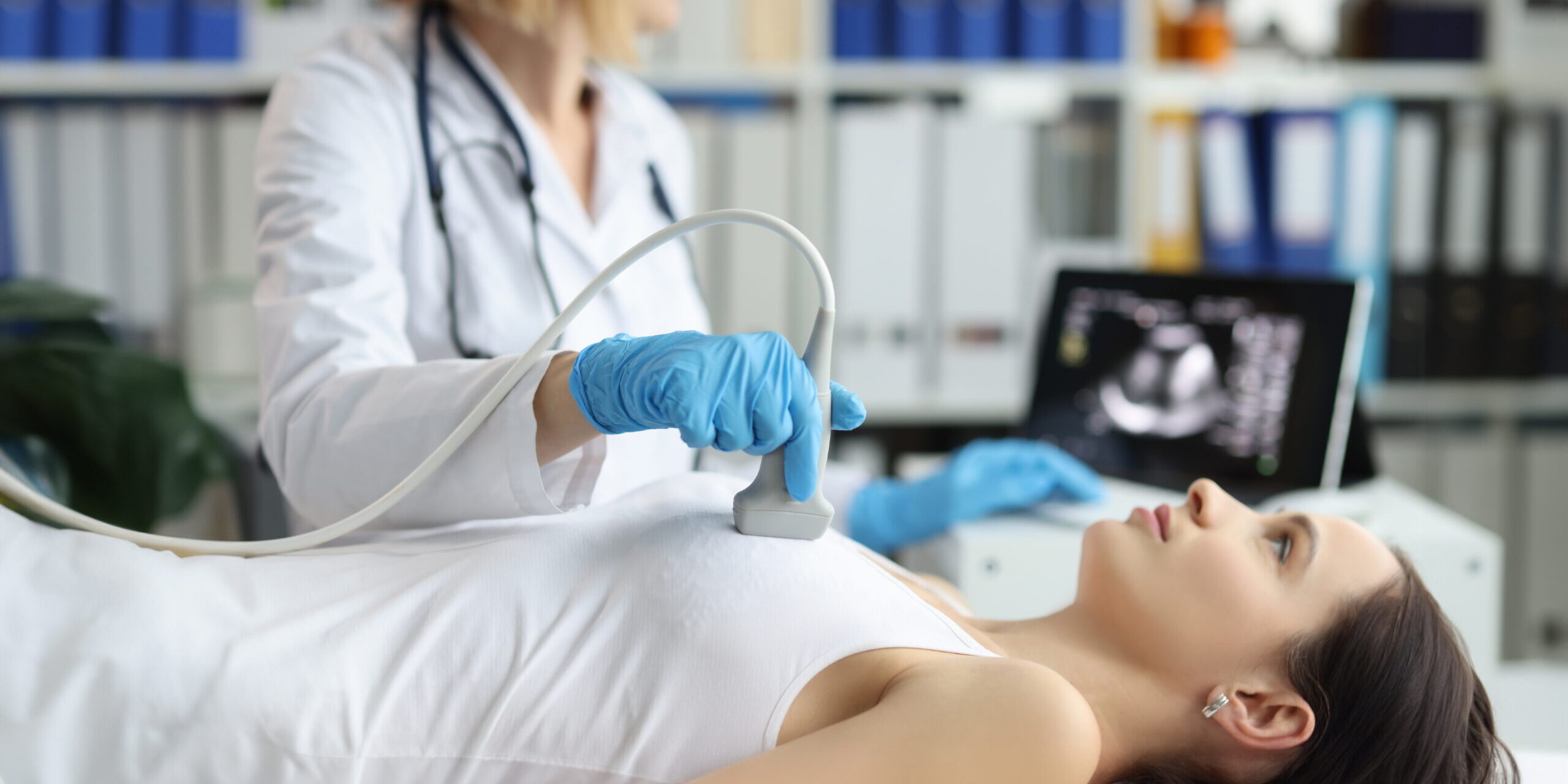 kaliteros mastologos stin athina