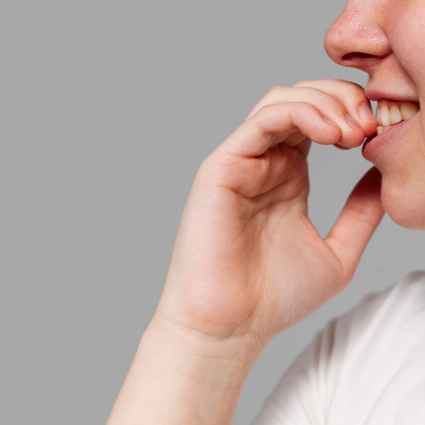 Παιδικές κακές στοματικές συνήθειες: Τρίξιμο δοντιών, δάγκωμα νυχιών και μάσημα αντικειμένων