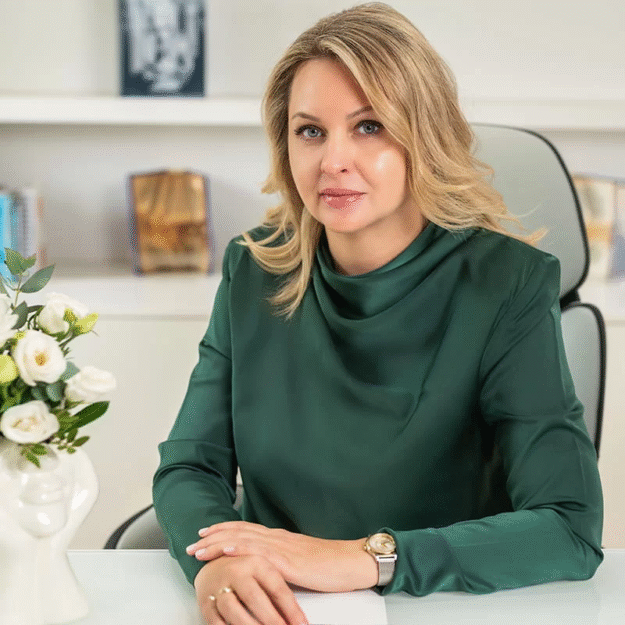 Άουρα Υφαντή