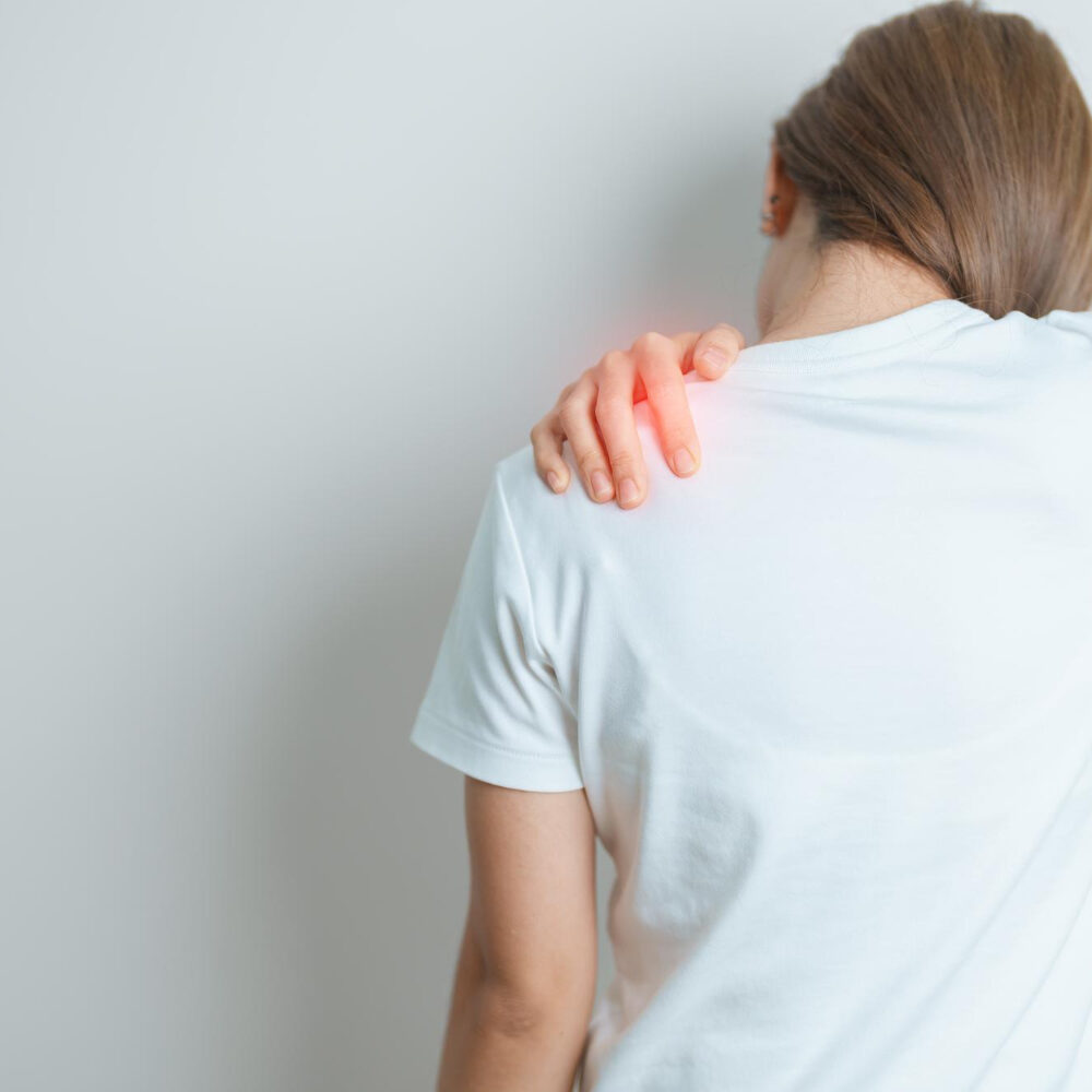 πόνος στον ώμο δεν μπορώ να σηκώσω το χέρι