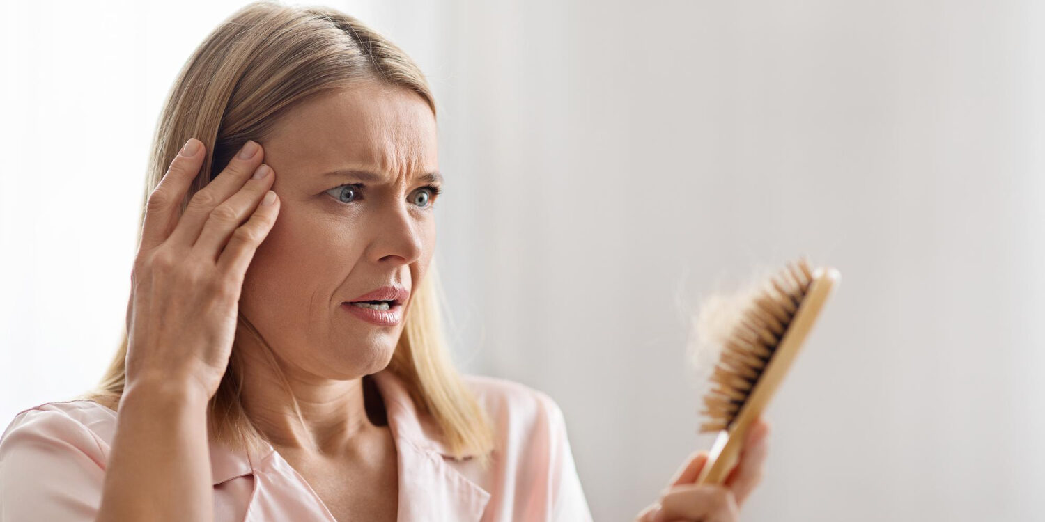 Τριχόπτωση και άγχος Πώς επηρεάζει ο τρόπος ζωής τα μαλλιά σου Τριχόπτωση και άγχος: Πώς επηρεάζει ο τρόπος ζωής τα μαλλιά σου