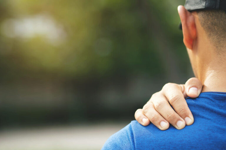 ξαφνικός πόνος στον ώμο