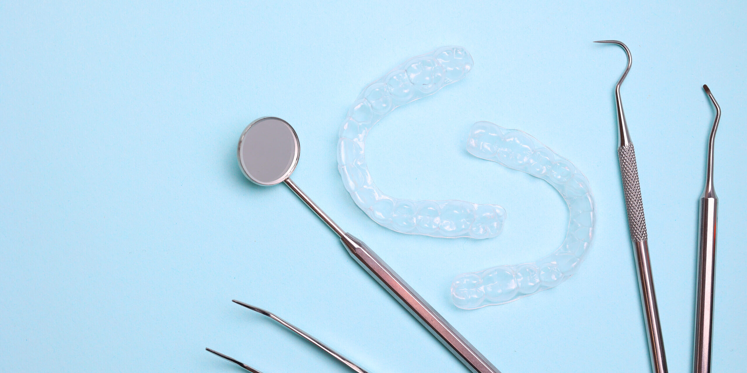 Προετοιμασία για τη Θεραπεία με Invisalign: Πρώτα Βήματα