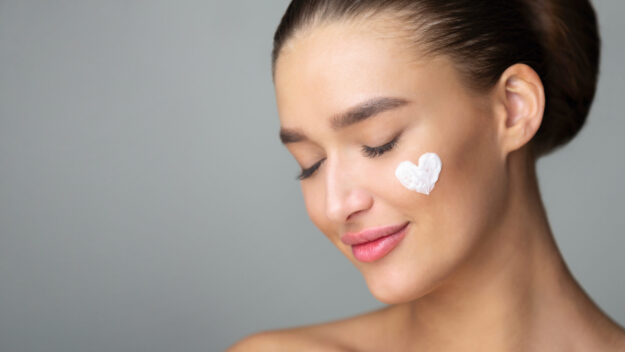 Αντηλιακό με χρώμα ή χωρίς;