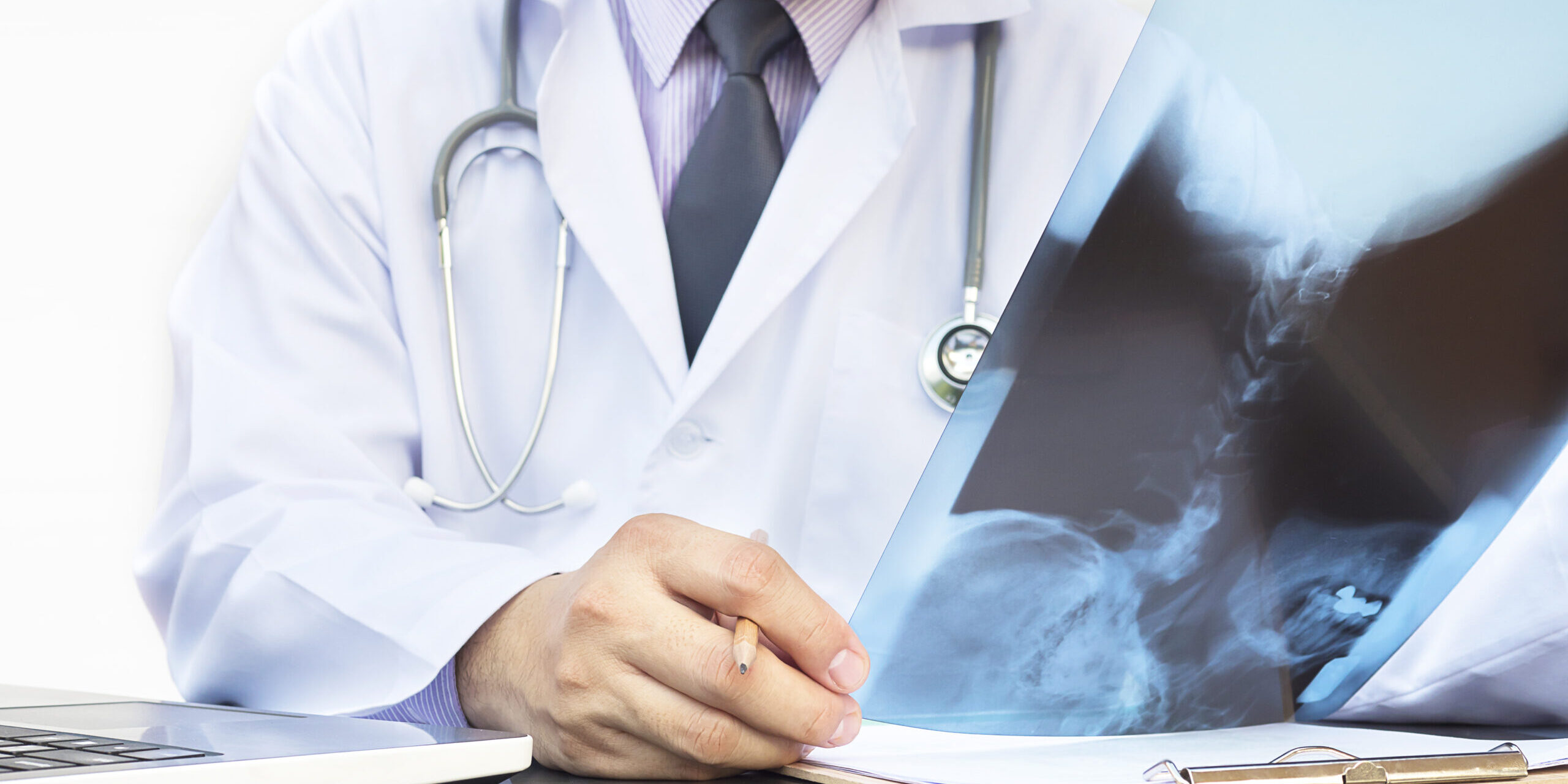 Πότε να πας σε ορθοπαιδικό: Τα σημάδια που δεν πρέπει να αγνοήσεις